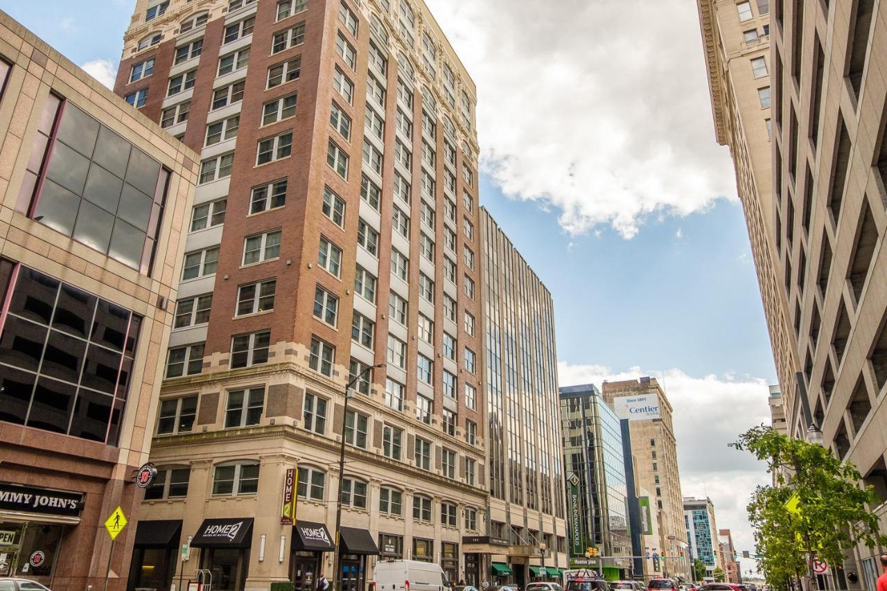 Frontdesk Penn Street Tower Apts Downtown Indy Apartment Indianapolis Exterior photo